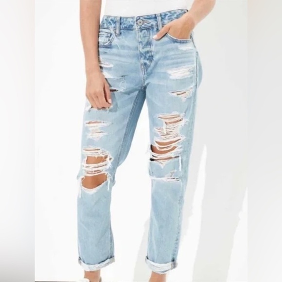 American Eagle Outfitters Light Blue Distressed Cropped Jeans Sz 6 R - Picture 1 of 8